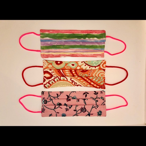 2 Face Masks w Nose Wire & Adjustable Ear Elastics - Picture 13 of 16